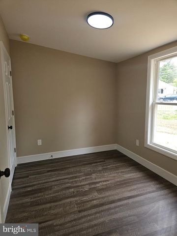 194 BLACKWOOD AVE, Franklinville, NJ 08322