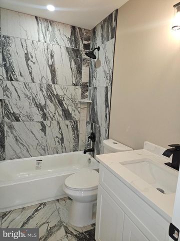 194 BLACKWOOD AVE, Franklinville, NJ 08322