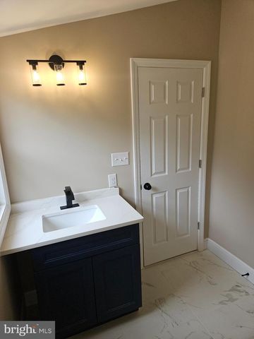 194 BLACKWOOD AVE, Franklinville, NJ 08322