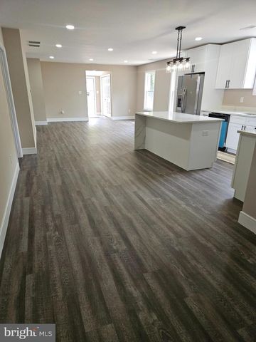 194 BLACKWOOD AVE, Franklinville, NJ 08322