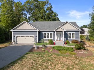 44 Mill Pond Circle, Groton, CT 06340