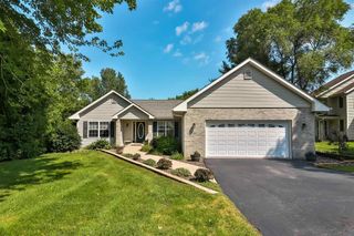 105 THORNHILL Drive SW, Poplar Grove, IL 61065