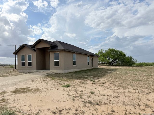 116 CAMINO VERDE CT, La Vernia, TX 78121