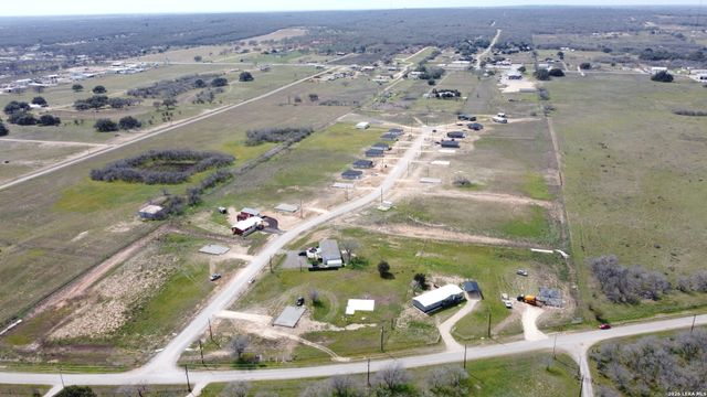116 CAMINO VERDE CT, La Vernia, TX 78121