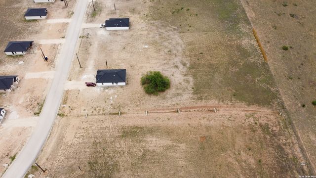 116 CAMINO VERDE CT, La Vernia, TX 78121