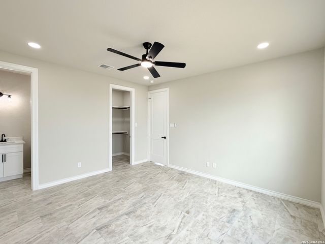 116 CAMINO VERDE CT, La Vernia, TX 78121