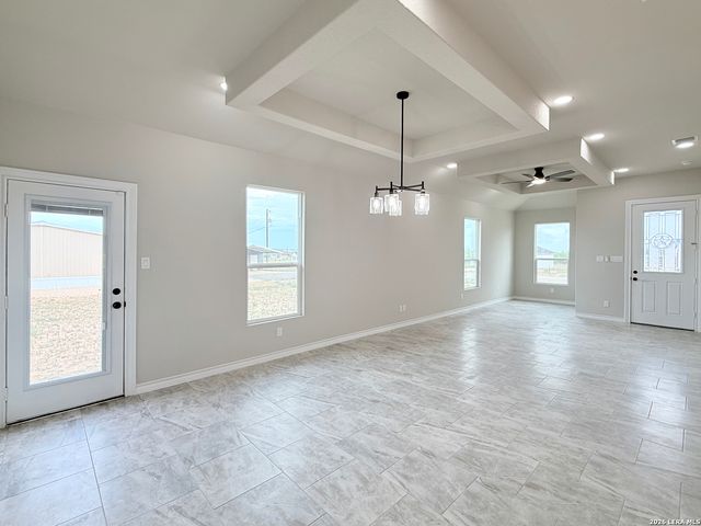116 CAMINO VERDE CT, La Vernia, TX 78121