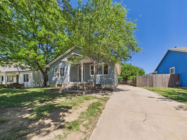 628 E Main St, Mulvane, KS 67110