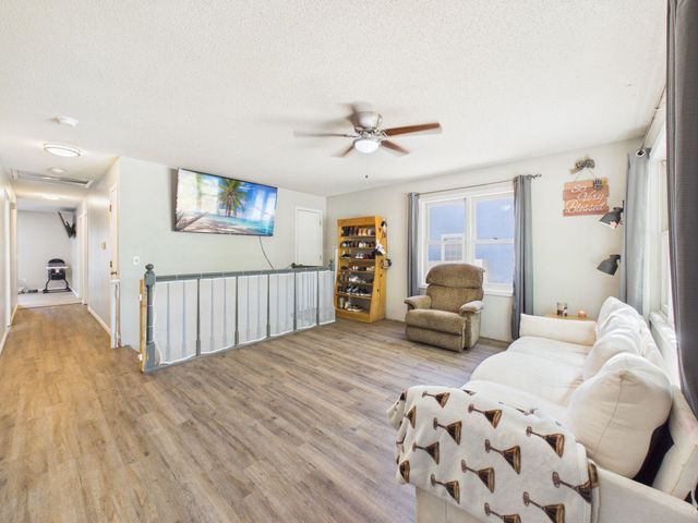 628 E Main St, Mulvane, KS 67110