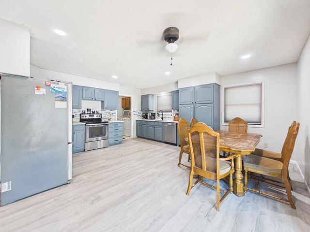 628 E Main St, Mulvane, KS 67110