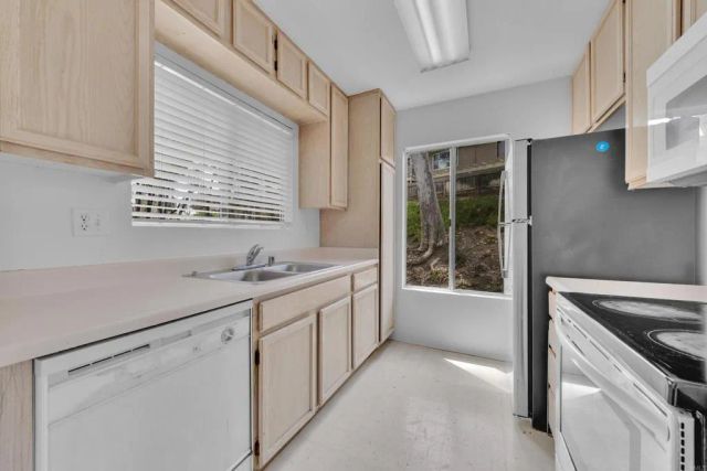 230 Diamond Way 247, Vista, CA 92083
