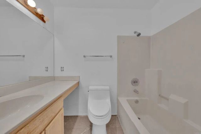 230 Diamond Way 247, Vista, CA 92083