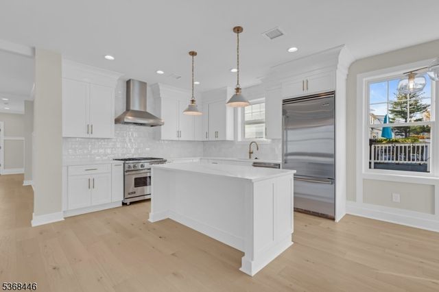 44 Brooklake Rd, Madison Boro, NJ 07940