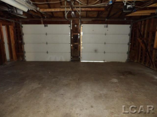 225 Ackerson Lake Drive, Jackson, MI 49201