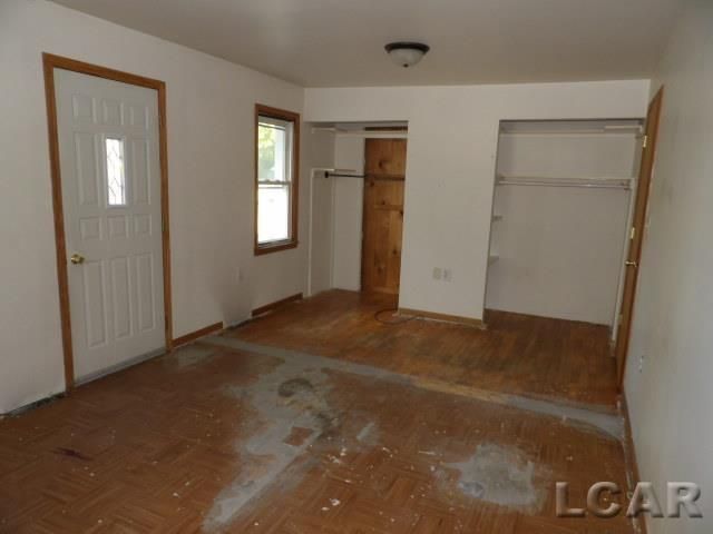 225 Ackerson Lake Drive, Jackson, MI 49201