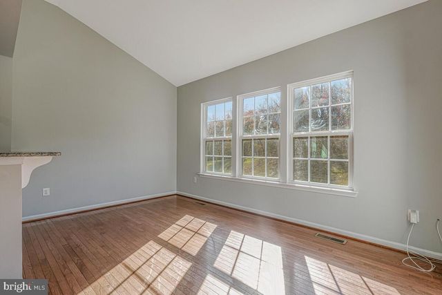 6911 SIMMONS LN, Clinton, MD 20735