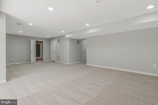 6911 SIMMONS LN, Clinton, MD 20735