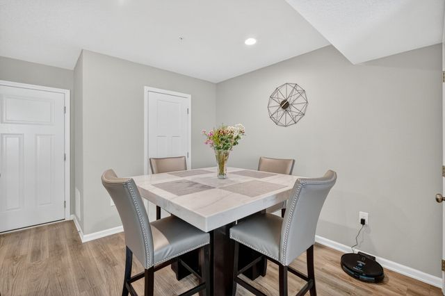 6151 Bristol Lane, Johnston, IA 50131