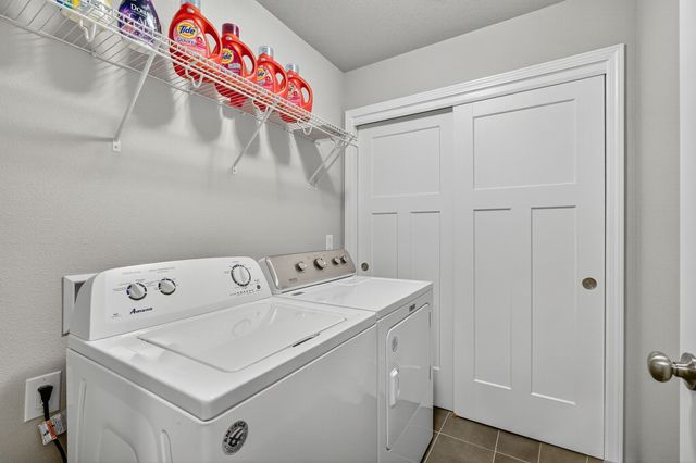 6151 Bristol Lane, Johnston, IA 50131