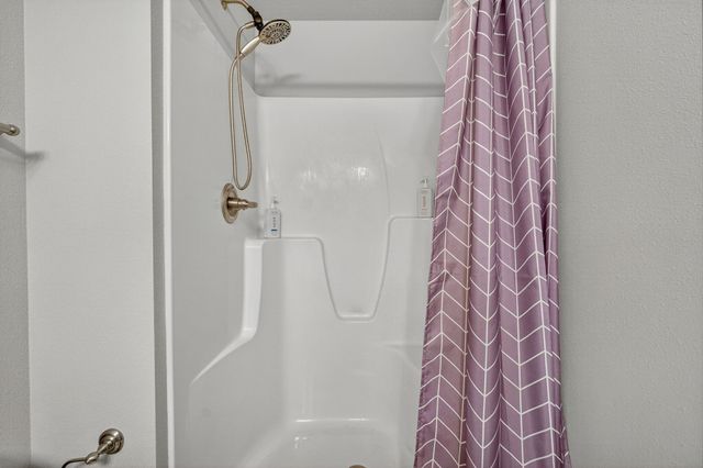 6151 Bristol Lane, Johnston, IA 50131