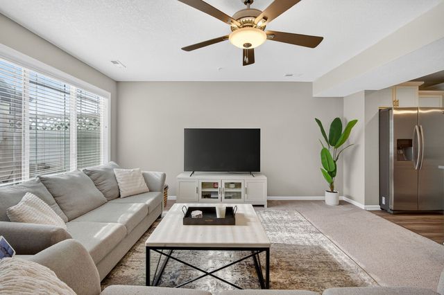 6151 Bristol Lane, Johnston, IA 50131