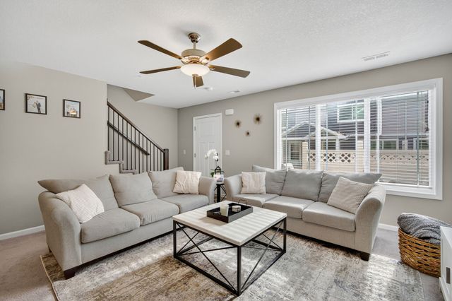 6151 Bristol Lane, Johnston, IA 50131