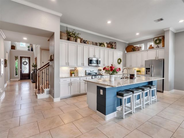 10602 Paula Bluff Lane, Cypress, TX 77433
