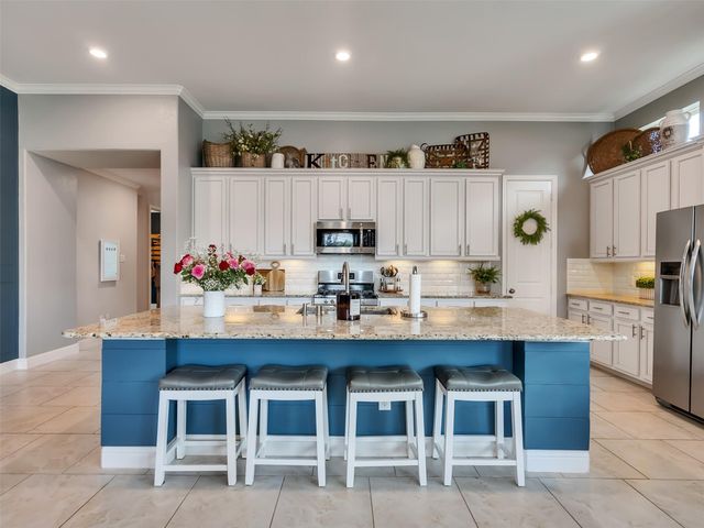 10602 Paula Bluff Lane, Cypress, TX 77433