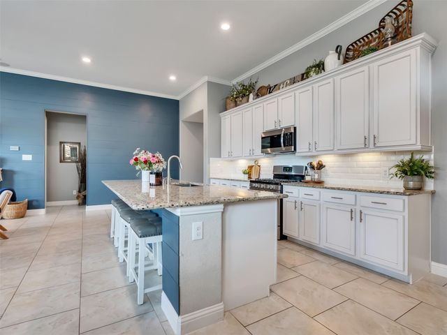 10602 Paula Bluff Lane, Cypress, TX 77433