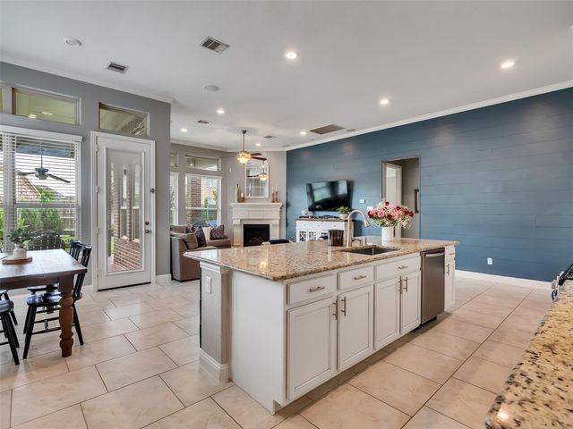 10602 Paula Bluff Lane, Cypress, TX 77433