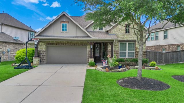10602 Paula Bluff Lane, Cypress, TX 77433