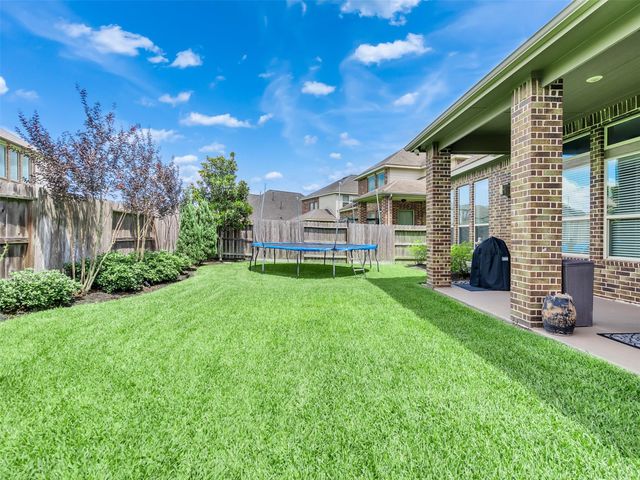 10602 Paula Bluff Lane, Cypress, TX 77433
