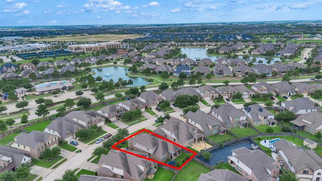 10602 Paula Bluff Lane, Cypress, TX 77433