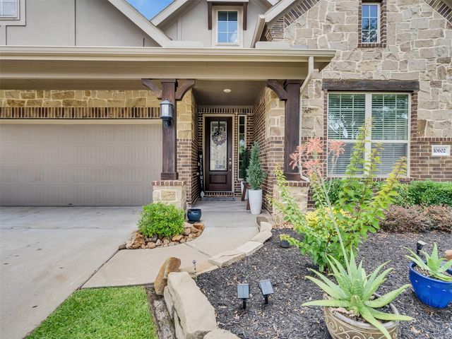 10602 Paula Bluff Lane, Cypress, TX 77433