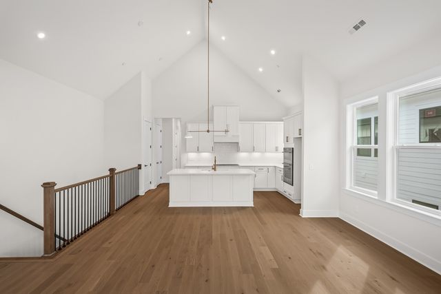 2060 Conductor Ln, Thompsons Station, TN 37179