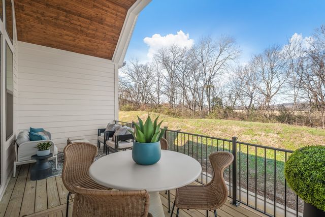 2060 Conductor Ln, Thompsons Station, TN 37179