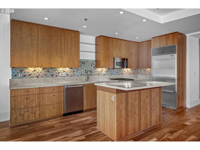 1221 Sw 10TH Ave 1201, Portland, OR 97205