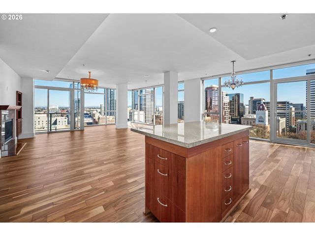 1221 Sw 10TH Ave 1201, Portland, OR 97205