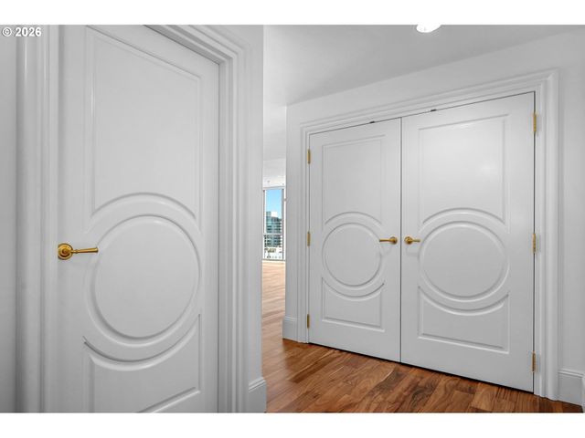 1221 Sw 10TH Ave 1201, Portland, OR 97205