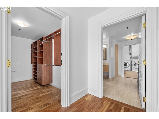 1221 Sw 10TH Ave 1201, Portland, OR 97205