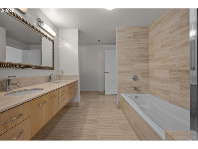 1221 Sw 10TH Ave 1201, Portland, OR 97205