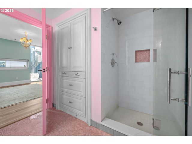 1221 Sw 10TH Ave 1201, Portland, OR 97205