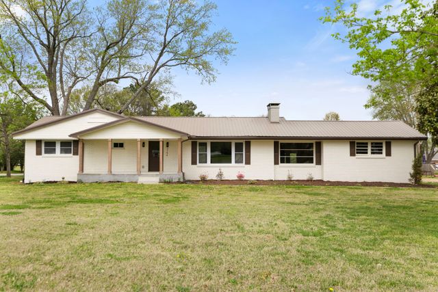 2194 Hampshire Pike, Columbia, TN 38401