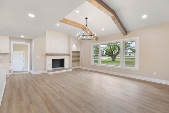2194 Hampshire Pike, Columbia, TN 38401