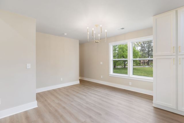 2194 Hampshire Pike, Columbia, TN 38401