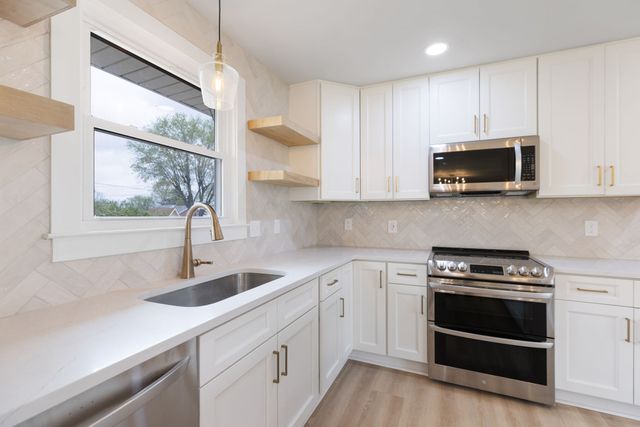2194 Hampshire Pike, Columbia, TN 38401
