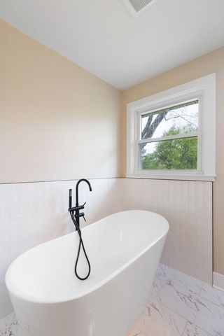 2194 Hampshire Pike, Columbia, TN 38401