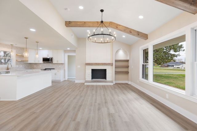 2194 Hampshire Pike, Columbia, TN 38401