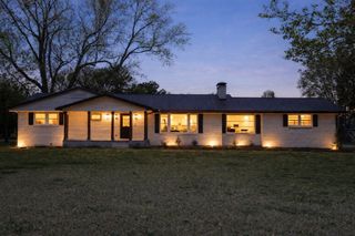 2194 Hampshire Pike, Columbia, TN 38401