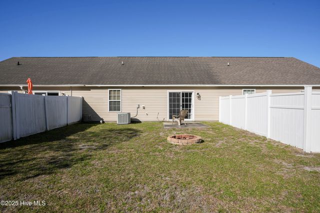 193 Pine Hollow Road, Holly Ridge, NC 28445